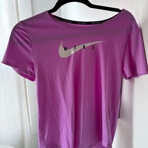 Nike Women's Purple Short Sleeve Tee